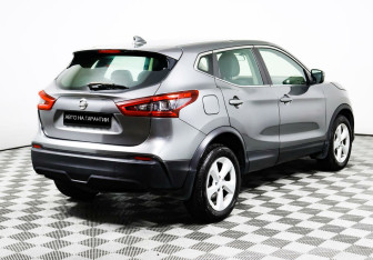 Подержанный автомобиль Nissan Qashqai 2019 года (5 фото)