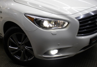Подержанный автомобиль Infiniti QX60 2014 года (29 фото)