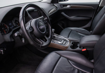 Подержанный автомобиль Audi Q5 2014 года (10 фото)