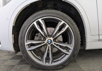Подержанный автомобиль BMW X1 2021 года (18 фото)