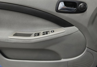 Подержанный автомобиль Chevrolet Lacetti Wagon 2007 года (14 фото)