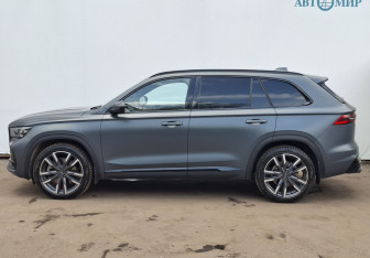 Подержанный автомобиль Geely Monjaro 2024 года (8 фото)