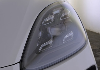 Подержанный автомобиль Porsche Cayenne 2021 года (11 фото)