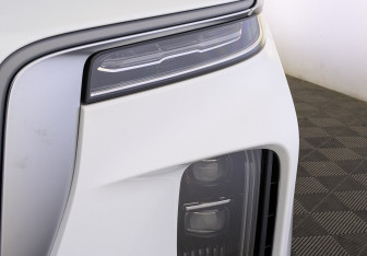 Подержанный автомобиль Hongqi E-HS9 2023 года (11 фото)