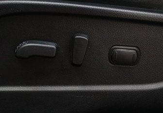 Подержанный автомобиль Nissan Murano Suv 2011 года (11 фото)