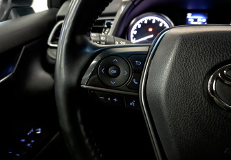 Подержанный автомобиль Toyota Camry Sedan 2021 года (27 фото)