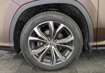 Подержанный автомобиль Lexus RX 2017 года (12 фото)