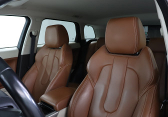 Подержанный автомобиль Land Rover Range Rover Evoque 2014 года (17 фото)