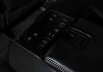 Подержанный автомобиль Toyota Camry Sedan 2016 года (15 фото)