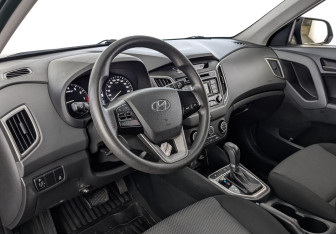 Подержанный автомобиль Hyundai Creta 2018 года (15 фото)