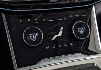 Подержанный автомобиль Exeed VX 2022 года (21 фото)