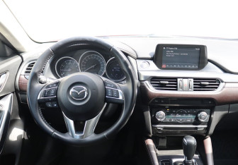 Подержанный автомобиль Mazda 6 Sedan 2016 года (14 фото)