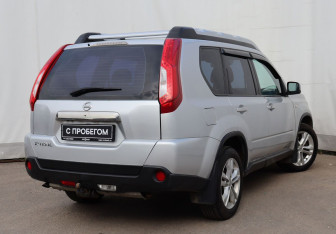 Подержанный автомобиль Nissan X-Trail 2012 года (4 фото)