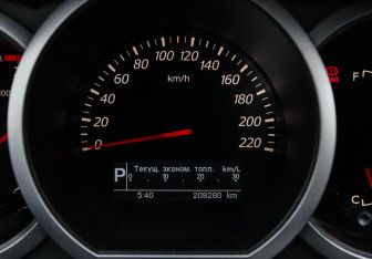 Подержанный автомобиль Suzuki Grand Vitara 2008 года (18 фото)