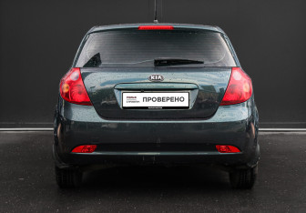 Подержанный автомобиль Kia Ceed Hatchback 2009 года (5 фото)