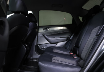 Подержанный автомобиль Hyundai Sonata 2019 года (12 фото)