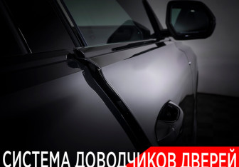 Подержанный автомобиль Audi Q8 2022 года (17 фото)