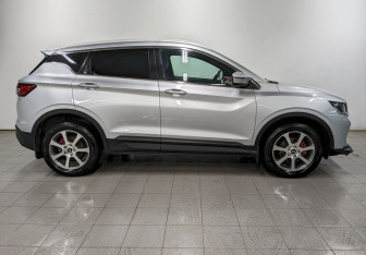 Подержанный автомобиль Geely Coolray 2021 года (4 фото)