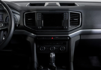 Подержанный автомобиль Volkswagen Amarok 2017 года (13 фото)