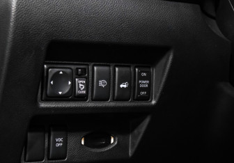 Подержанный автомобиль Infiniti FX 2011 года (18 фото)