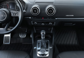 Подержанный автомобиль Audi A3 Sedan 2018 года (14 фото)