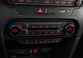 Подержанный автомобиль Kia Ceed Hatchback 2019 года (21 фото)