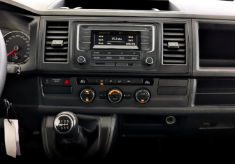 Подержанный автомобиль Volkswagen Caravelle 2019 года (15 фото)