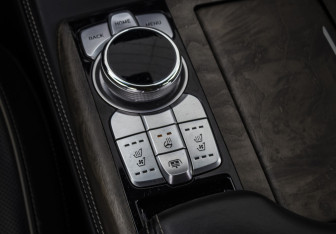 Подержанный автомобиль Genesis G90 2019 года (23 фото)