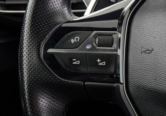 Подержанный автомобиль Peugeot 3008 2018 года (27 фото)