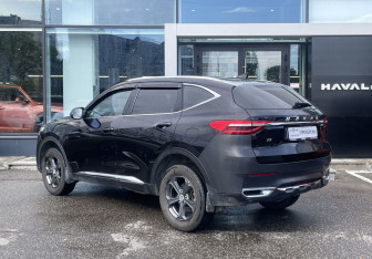 Подержанный автомобиль Haval F7 2021 года (7 фото)