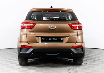 Подержанный автомобиль Hyundai Creta 2018 года (6 фото)