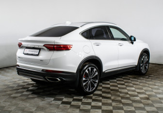 Подержанный автомобиль Geely Tugella 2022 года (5 фото)