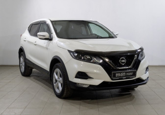 Подержанный автомобиль Nissan Qashqai 2019 года (10 фото)
