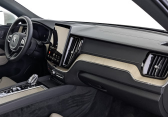 Новый Volvo XC60 2025 (9 фото)