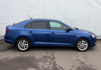 Подержанный автомобиль Skoda Rapid Liftback 2018 года (7 фото)