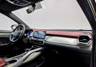 Подержанный автомобиль Geely Coolray 2024 года (11 фото)