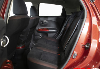 Подержанный автомобиль Nissan Juke 2012 года (10 фото)