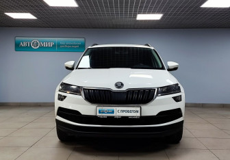 Подержанный автомобиль Skoda Karoq 2020 года (2 фото)