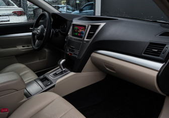 Подержанный автомобиль Subaru Outback Wagon 2011 года (7 фото)