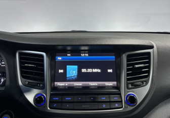 Подержанный автомобиль Hyundai Tucson 2017 года (15 фото)