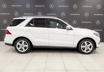 Подержанный автомобиль Mercedes-Benz GLE 2017 года (4 фото)