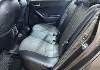 Подержанный автомобиль Kia Cerato Sedan 2013 года (9 фото)