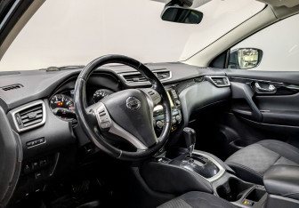 Подержанный автомобиль Nissan Qashqai 2014 года (15 фото)