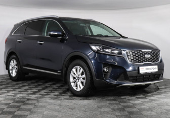 Подержанный автомобиль Kia Sorento 2019 года (3 фото)