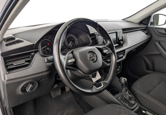 Подержанный автомобиль Skoda Rapid Liftback 2020 года (15 фото)