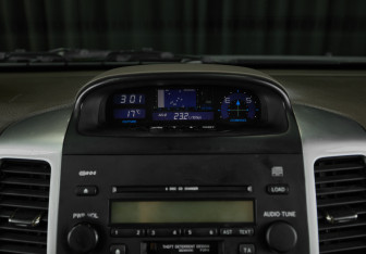 Подержанный автомобиль Toyota Land Cruiser Prado 2005 года (18 фото)