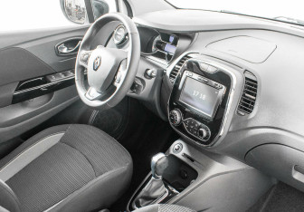 Подержанный автомобиль Renault Kaptur 2017 года (8 фото)