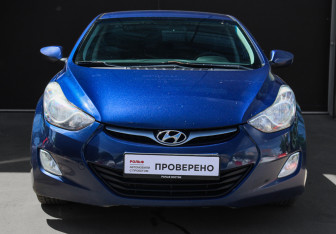 Подержанный автомобиль Hyundai Elantra Sedan 2011 года (2 фото)