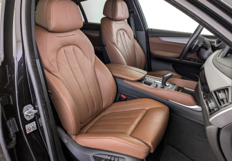 Подержанный автомобиль BMW X6 2018 года (24 фото)