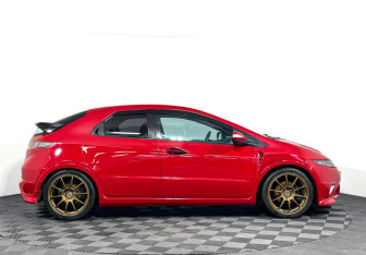 Подержанный автомобиль Honda Civic Hatchback 2008 года (4 фото)